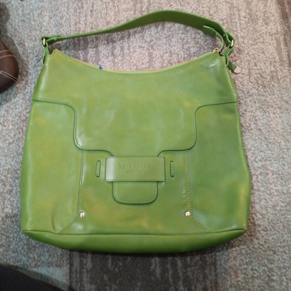 Kate Spade Green Shoulder Bag with Glossy Finish